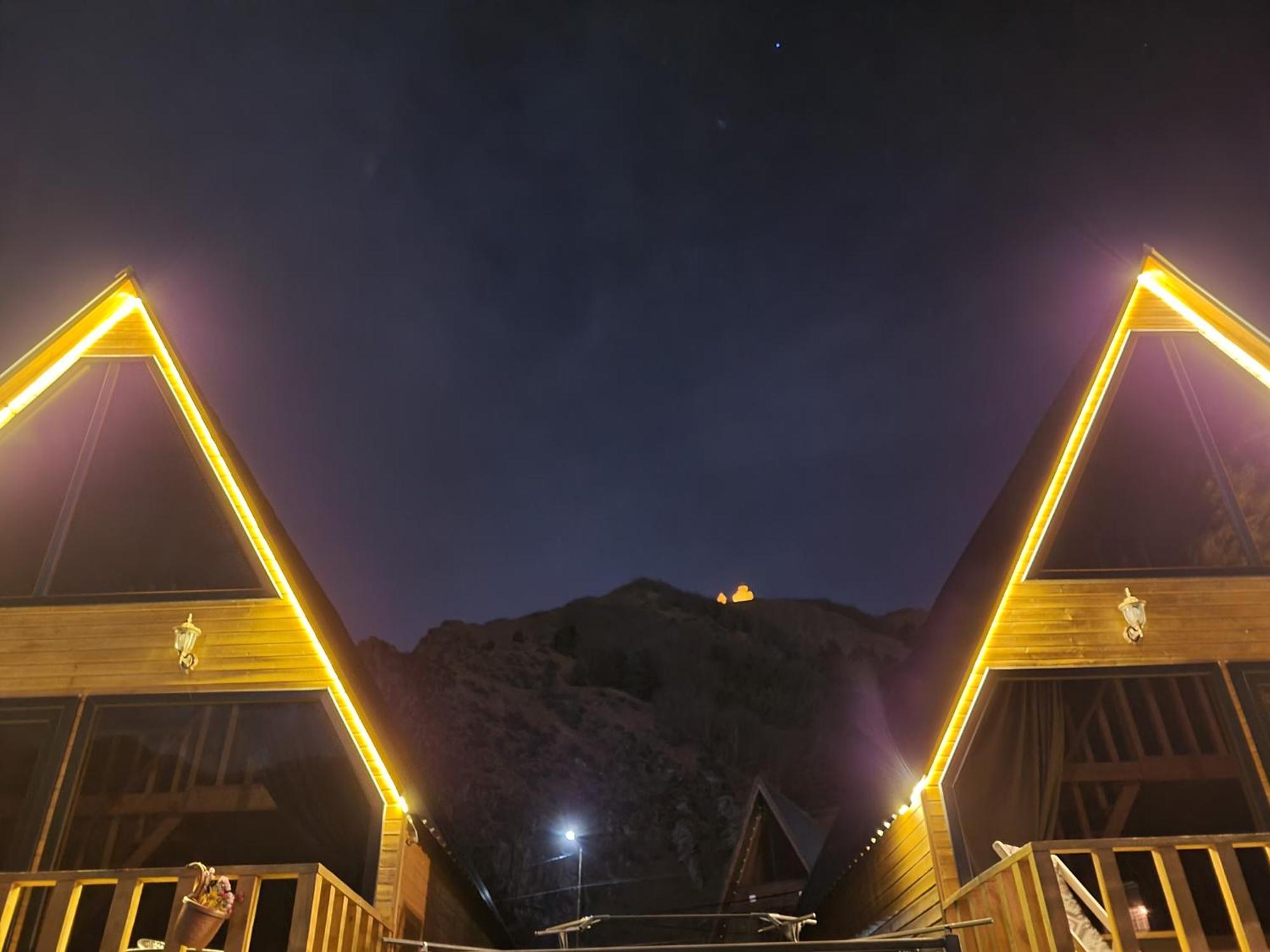 Pine Chalet Kazbegi Экстерьер фото